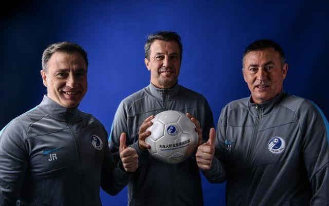 开云娱乐app安全登录-【2021中超巡礼】巨星+名帅离去 大连人重成小球会